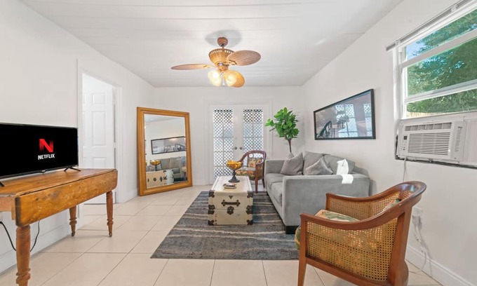 Mango Groves House | Steps from the Ocean - Pet Friendly Two Bed One Bath Beach Cottage