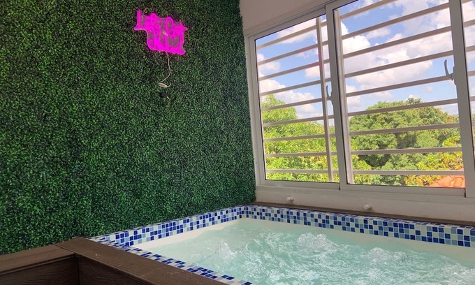 Bani Apartment | Charming Getaway in the Heart of Baní – Private Jacuzzi Included!
