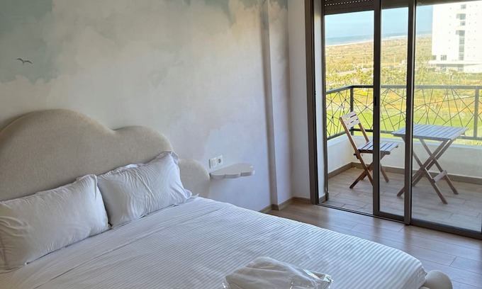 Ain Harrouda Apartment | Unbeatable view of the park/beach - Comfort and tranquility nearby