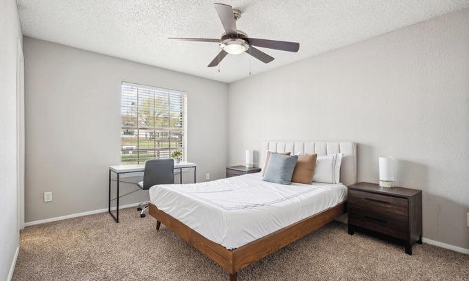Bedford Apartment | 3001 Crystal Springs 721 I Spacious 1 Bed 1 Bath