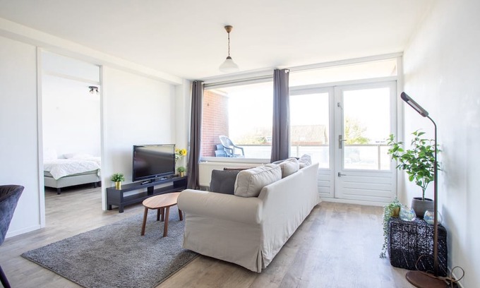Burgerbrug Condo | Cozy and clean 2-room apartment in Burgerbrug - close to the beach and nature!