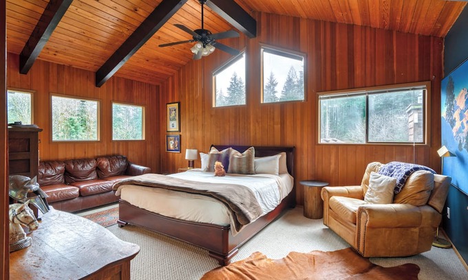 Marmot House | The Lodge at Highland Farms