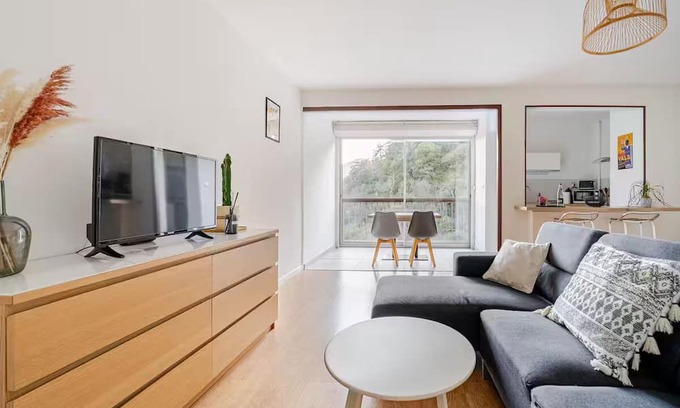 Vals-les-Bains Apartment | Superb studio with river access and private square