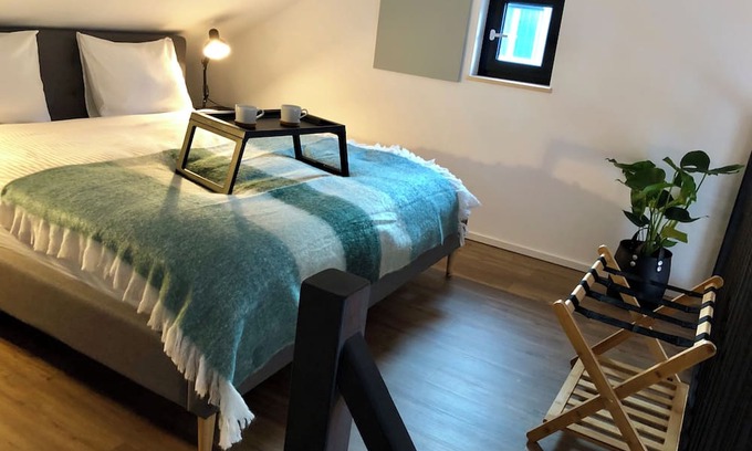 Heerlen Apartment | Apartment in south Limburg for two people in old school with sunny garden