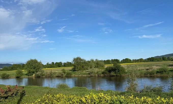 Rinteln House | Stylish vacation home directly on the Weser with covered terrace and free WLAN