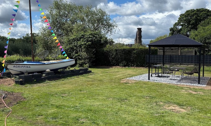 Rinteln House | Vacation home Weserblick, House Forelle. Directly on the Weser, in the town of Rinteln.