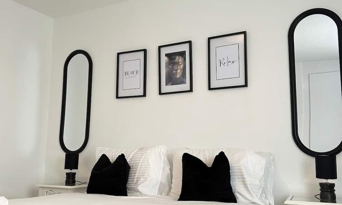 Blackpool House | Lytham House Retreat - Free Parking