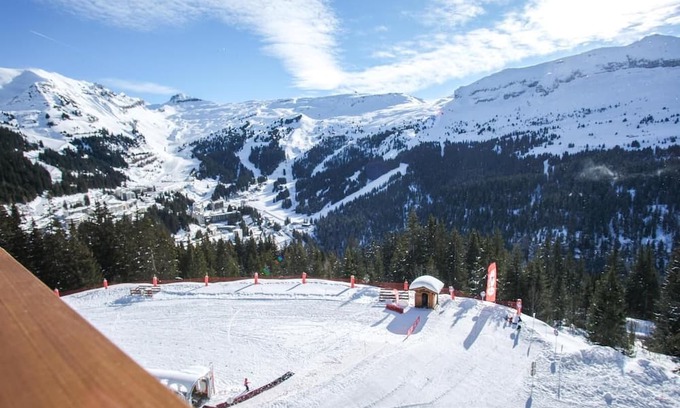 Flaine Hotel | Wifi, 10m from ski slopes, view mountain, swimming pool, sauna, hammam, tv, ski locker, 18-24m²