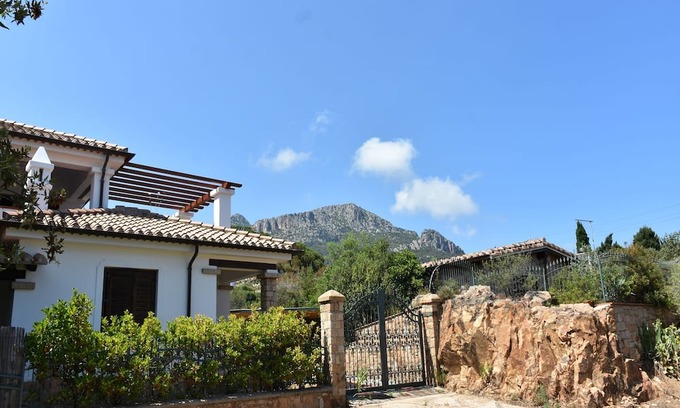 Lotzorai Apartment | Villa Juniper, only 240mt from the sandy beach!