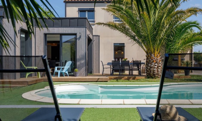 Saint-Brevin-les-Pins House | Villa Sunset by Interhome