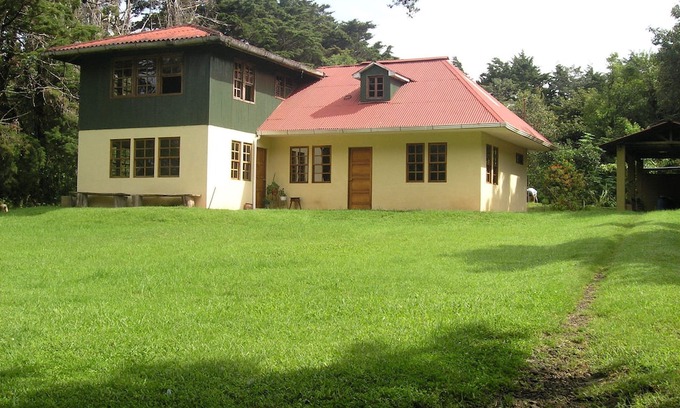 Concepcion Cottage | Farm with house and camping