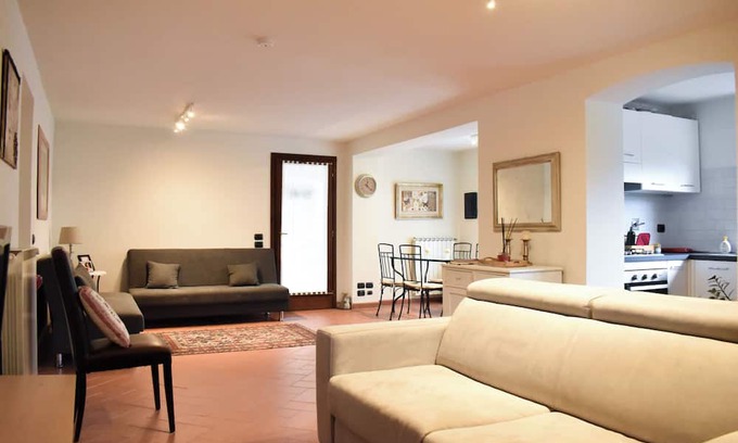 Twist Apartment | Catherine's Tavern