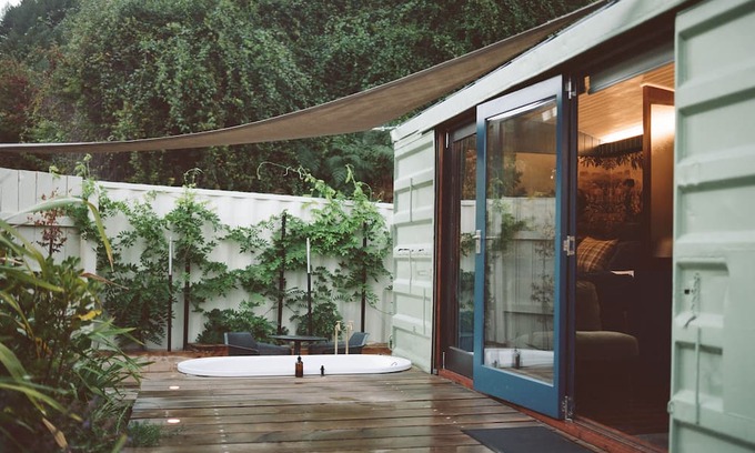 Closeburn Cabin | The Carriage (Outdoor Private Bath)