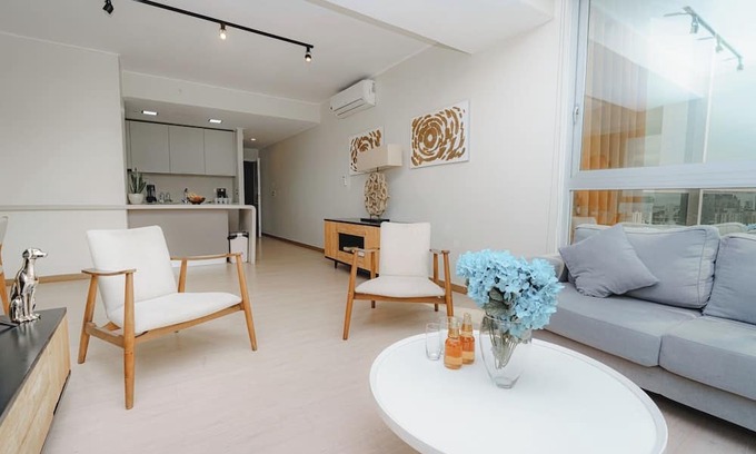 Tumba Vieja Apartment | Luxury 2BR Cityview apt, parking and balcony