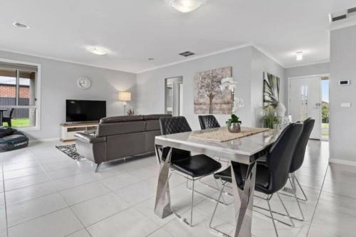 Bonshaw House | Discover Your Home Away from Home in Bonshaw