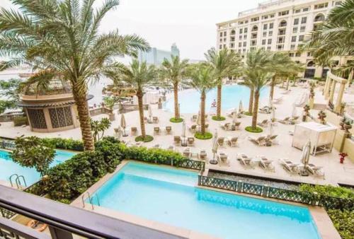 Jadaf Apartment | FIRST CLASS 3BR Elegant Palazzo Versace Suite