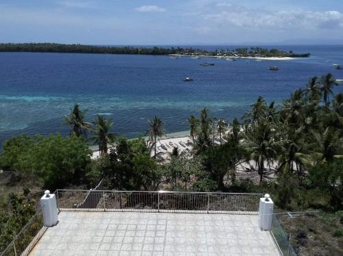 San Francisco Island Bed & Breakfast | Islandview Whitehouse - Camotes