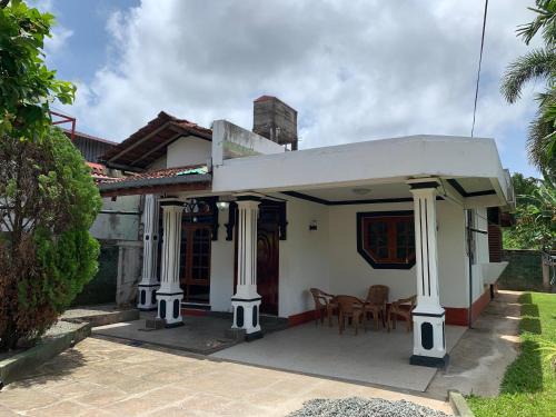 Negombo Bed & Breakfast | The Boundless has been bound