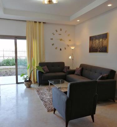 Ain Harrouda Apartment | Amenitiz