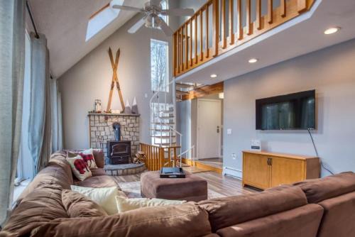 Birch Hill House | Pet-Friendly White Mountain Retreat for Your Getaway