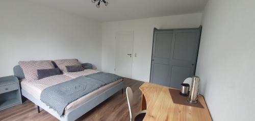 Weingarten House | Cozy Stube 21: Guest Rated 8/10 with Kitchen Access