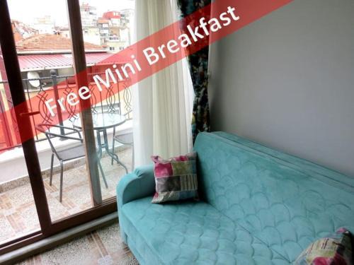 Ifrane Apartment | Inviting Terrace Suite with Spectacular Views for Families