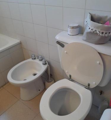 Ezpeleta Apartment | Discover Lomas de Quilmes: Pet-Friendly Retreat with Pool