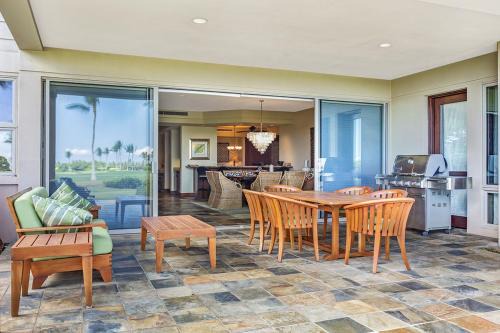 Kailua-Kona Villa | Experience Hualalai Fairway Villa with Pool & Family Fun