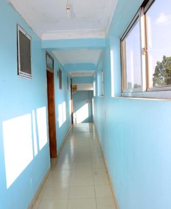 Entebbe Hotel | Budget-Friendly NAV Motel: Pet & Child Friendly Amenities
