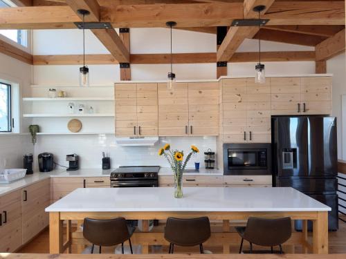 Fire Island Pines Villa | Secluded Pines Retreat: Steps to Beach, Pool & Scenic Views