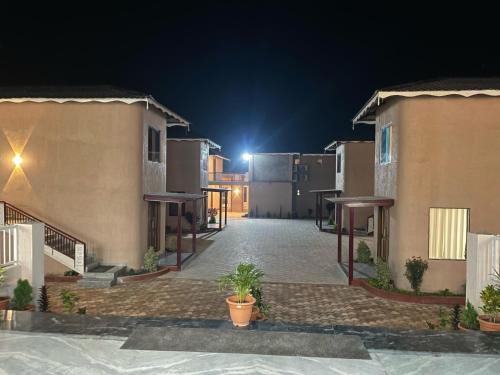 Tikamgarh Resort | Discover JALSA HOTEL AND RESORT: Family-Friendly Getaway