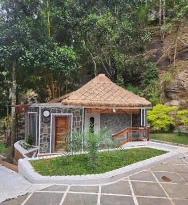 Udumbanchola Villa | Inviting Highrange KPM Resort with Pool & Family Amenities