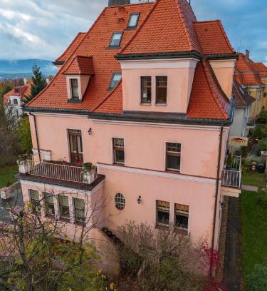 Liberec Apartment | Ideal Romantic Apartment in Staré Město, Liberec