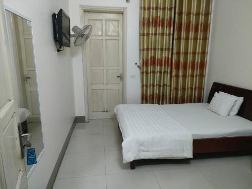 Vinh Hotel | Discover Comfort at Khach San Viet Uc - Family-Friendly Stay