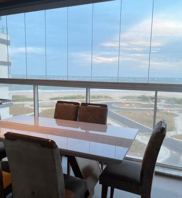 Coroa do Meio Apartment | Oceanfront Apartment at Atalaia with Pool & Perfect Score