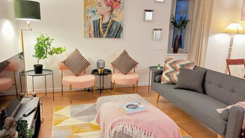 Slough Apartment | Convenient Stay Near Slough Station with Free Parking