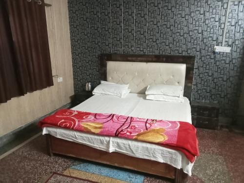 Vrindavan House | Welcoming Somnath: Pet & Child-Friendly Retreat