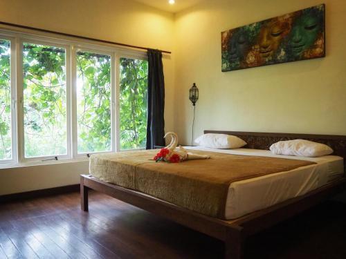 Pengosekan Cabin | Family-Friendly De'dalam with Pool Access Awaits You