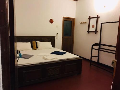 Matara Hotel | Relax at Leon Paradise Surf Beach with Ocean Views & Breakfast