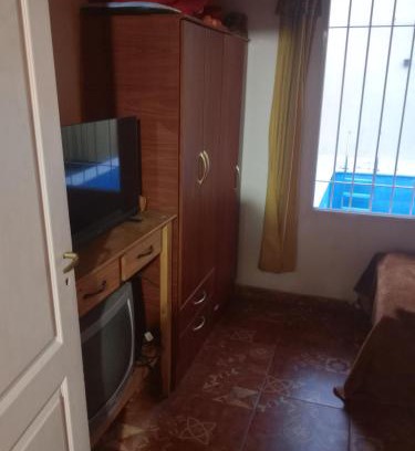 Las Rosas House | Convenient Daily Rentals with Pool and Pet-Friendly Options