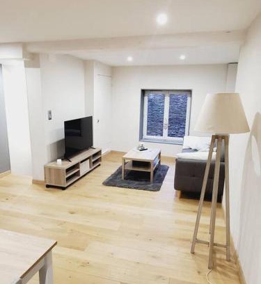 Cosne-Cours-sur-Loire Apartment | Cozy Apartment for Families: Ideal Child-Friendly Retreat