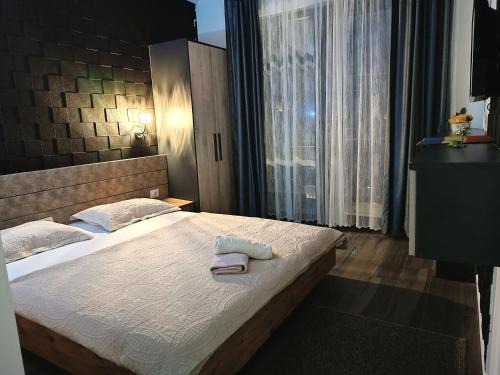 Kosovo Hotel | Cozy Metro Hotel Brezovica: Pet-Friendly & Family Approved