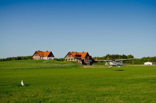 Jeziorany House | Pet-Friendly Siedlisko Kikity with Hot Tub & Family Fun