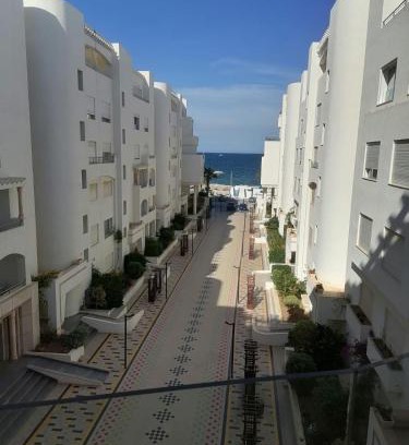 Eastern Khezama Apartment | Ocean View Apartment with Private Beach for Unforgettable Stays