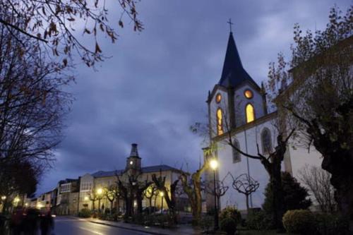 Puebla de Trives Hotel | Cozy Casanova Hostal Restaurante: Pet-Friendly Retreat Awaits
