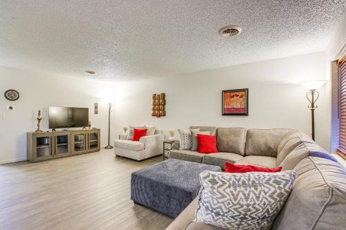 Twain Apartment | Conveniently Located Apartment near University of Iowa