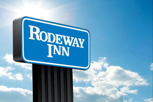 Sumter Hotel | Budget-Friendly Rodeway Inn with Pet and Child Amenities