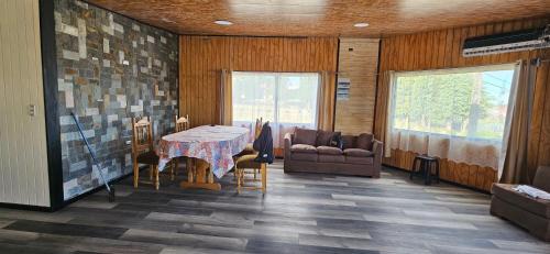 Rilan Apartment | Peaceful Retreat at Alojamiento Paz: Family-Friendly Stay