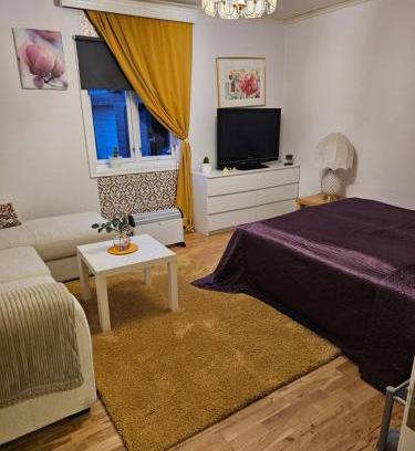 Saeveland House | Relaxing Stay at Guesthouse Karmøy with Hot Tub Access