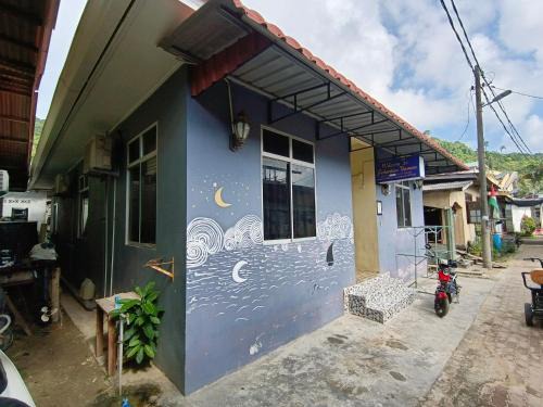 Kampung Pasir Hantu House | Idyllic Perhentian Idaman with Ocean Views for Families